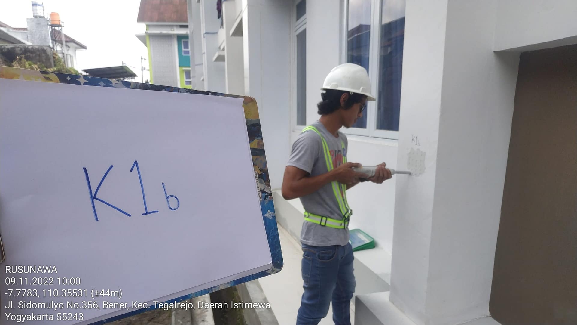 Pengujian hammer test untuk memperkirakan mutu beton