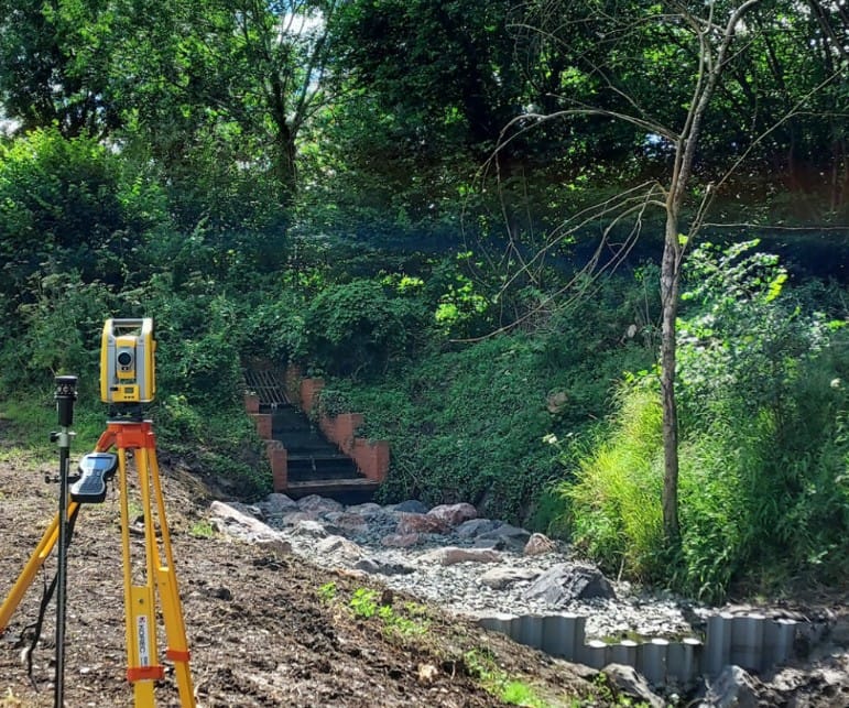 Survei Topografi untuk Konservasi Satwa Liar