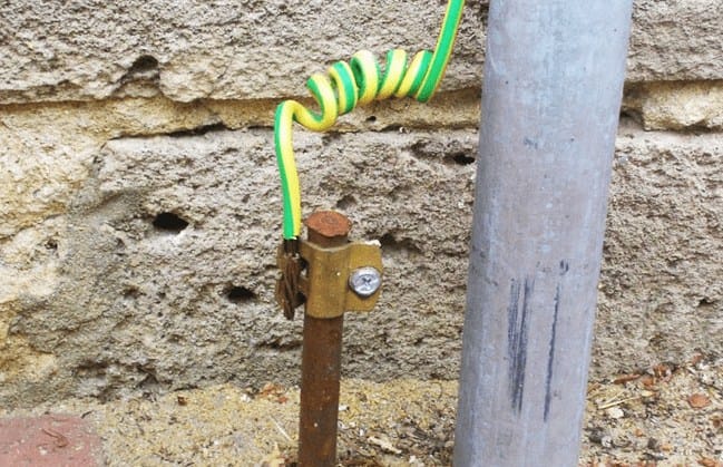 Jasa Pasang Penangkal Petir dan Pasang Grounding di Pasuruan