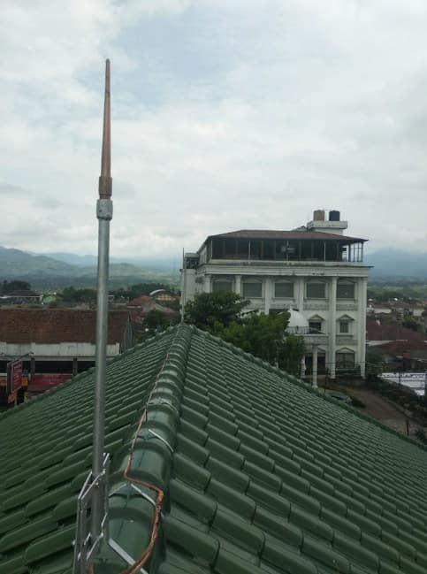 Jasa Pasang Penangkal Petir dan Pasang Grounding di Sidoarjo